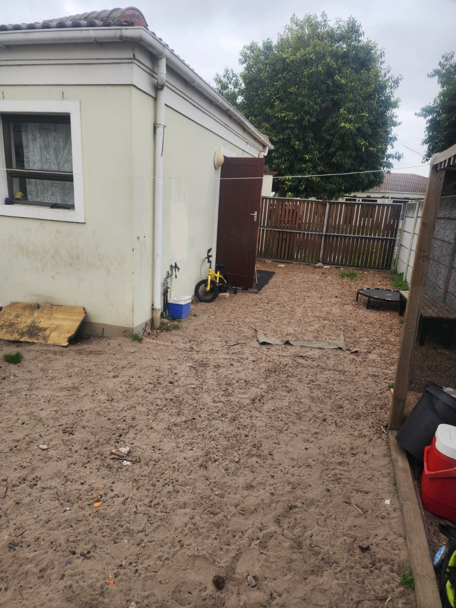 To Let 2 Bedroom Property for Rent in Stellendale Western Cape